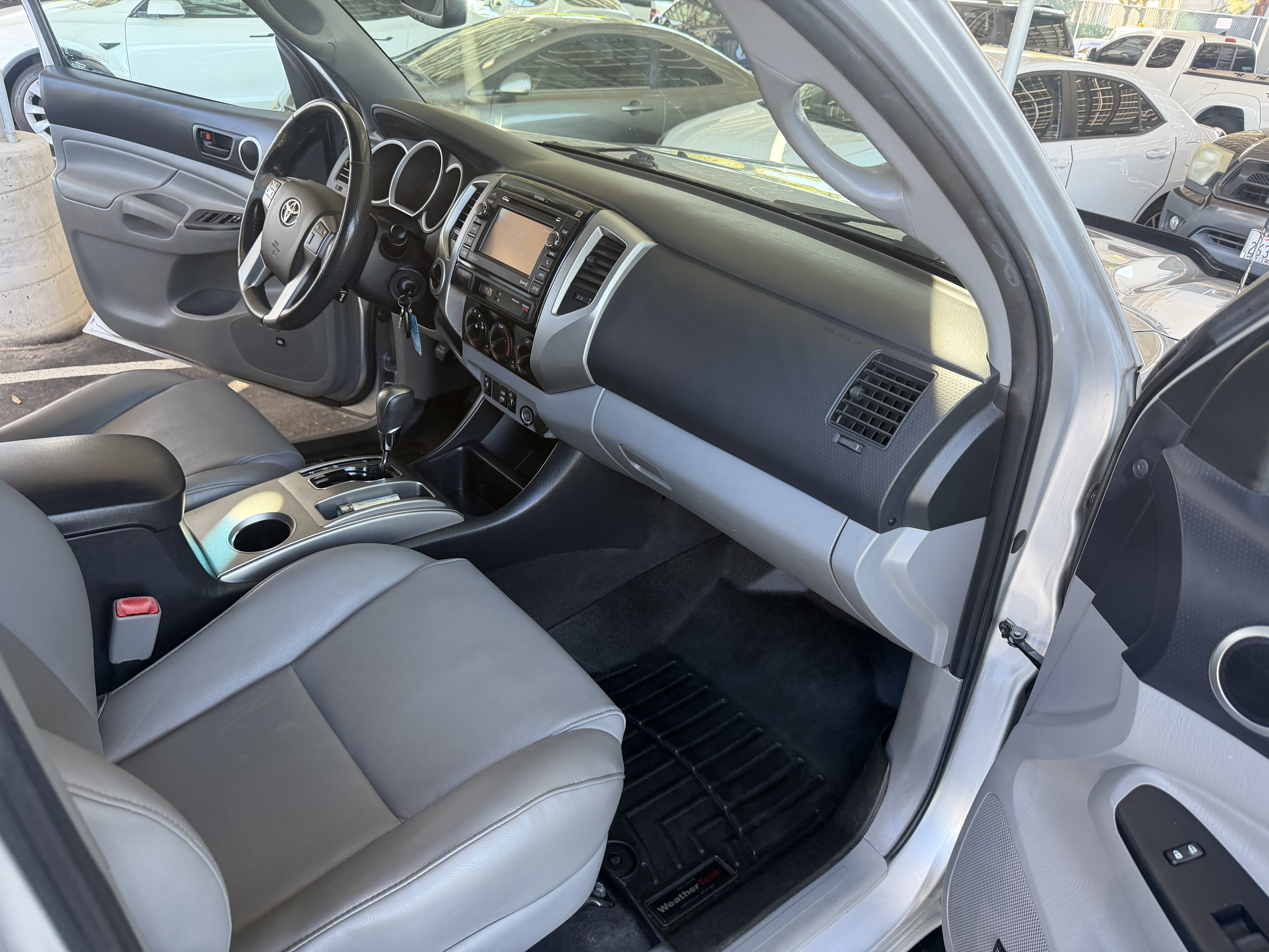 Used 2013 Toyota Tacoma 4x4 Double Cab Limited image 33