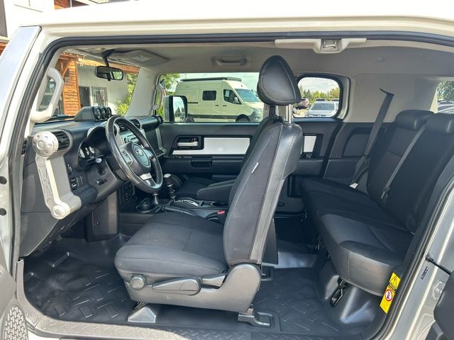 Used 2007 Toyota FJ Cruiser AWD/4WD image 11