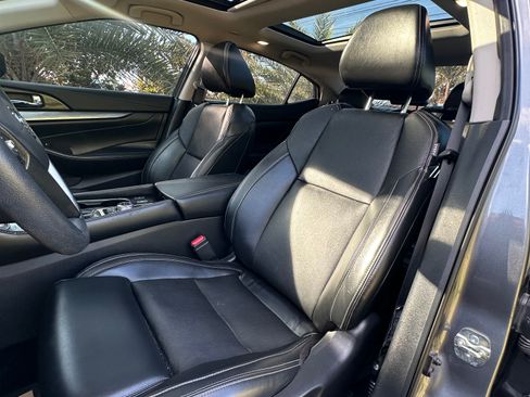 Used 2017 Nissan Maxima SL FWD image 8