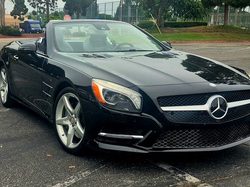 Used 2013 Mercedes-Benz SL 550 image 12