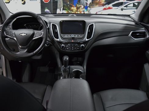 Used 2018 Chevrolet Equinox Premier image 23