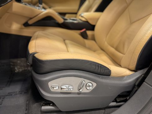 Used 2018 Porsche Cayenne S image 15