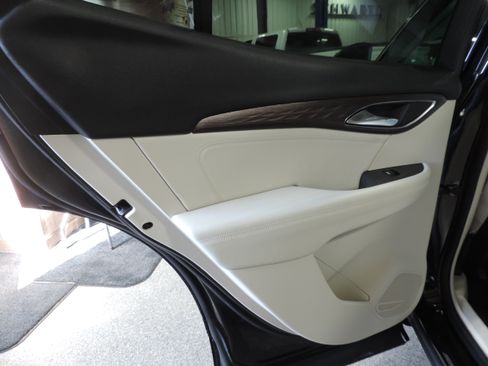 Used 2023 Buick Envision Avenir image 33