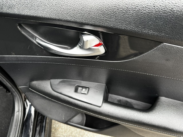 Used 2020 Kia Forte GT-Line Sedan FWD image 13