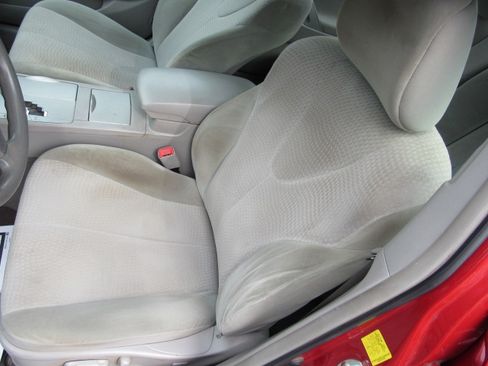 Used 2011 Toyota Camry LE Sedan FWD image 12