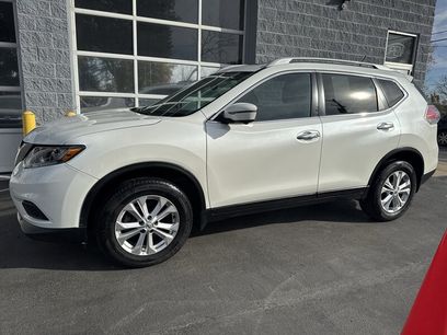 Used 2016 Nissan Rogue SV