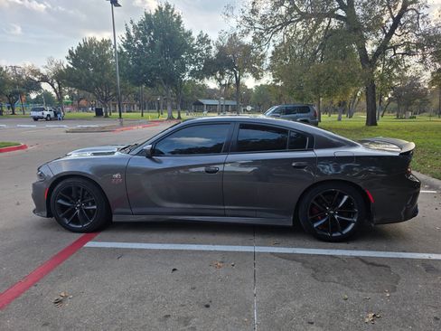 Used 2018 Dodge Charger Scat Pack image 7