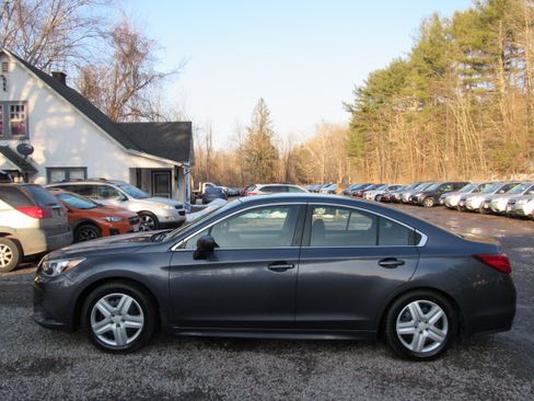 Used 2016 Subaru Legacy 2.5i image 4