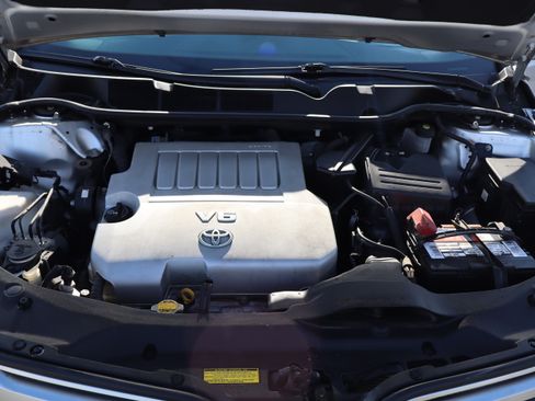 Used 2011 Toyota Venza AWD image 36