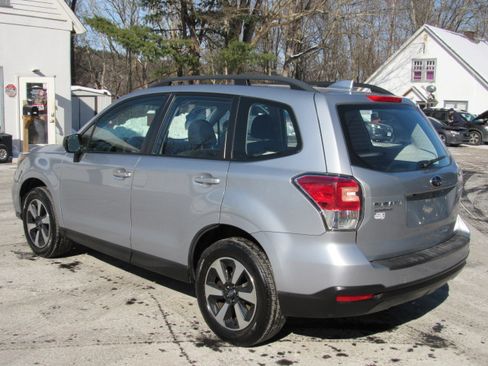 Used 2018 Subaru Forester 2.5i Premium image 8