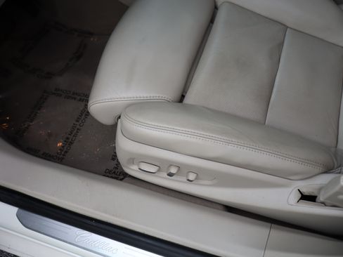 Used 2014 Cadillac XTS Luxury image 17