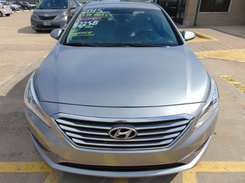 Used 2015 Hyundai Sonata SE image 3