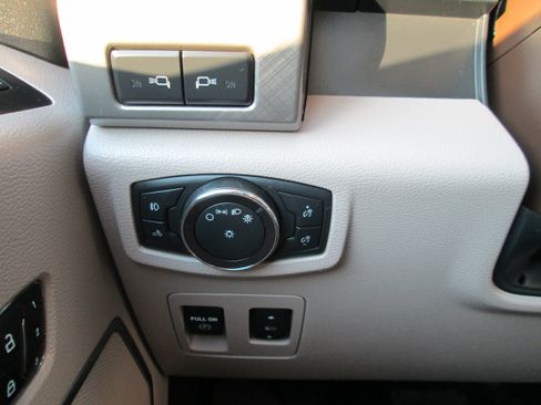 Used 2019 Ford F150 Limited image 25