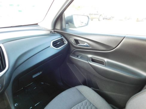 Used 2018 Chevrolet Equinox LT image 22