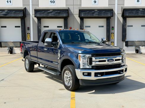 Used 2019 Ford F250 XLT image 1