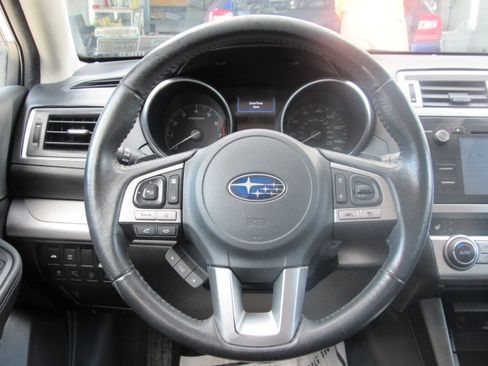Used 2017 Subaru Legacy 2.5i Premium AWD/4WD image 16