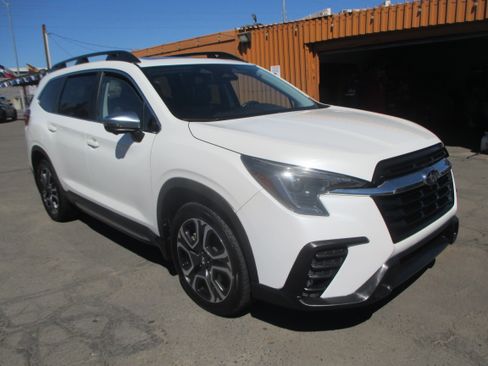 Used 2023 Subaru Ascent Limited image 19