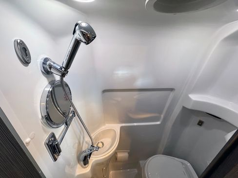 Used 2025 Mercedes-Benz Sprinter 3500 image 31