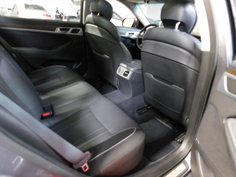 Used 2015 Hyundai Genesis 3.8 image 17