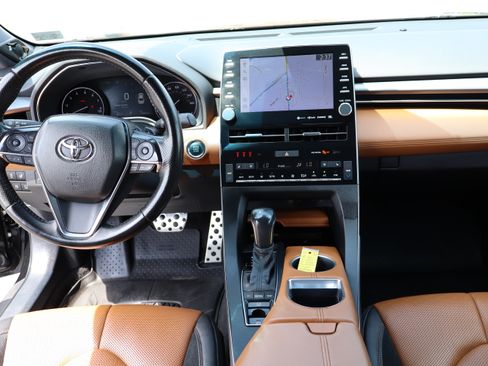Used 2022 Toyota Avalon Touring FWD image 17