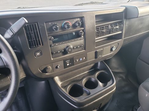 Used 2020 GMC Savana 2500 image 13