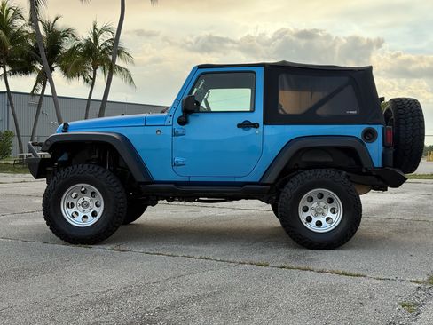 Used 2010 Jeep Wrangler 4WD Sport image 6