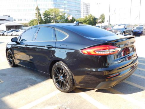 Used 2019 Ford Fusion SE image 6