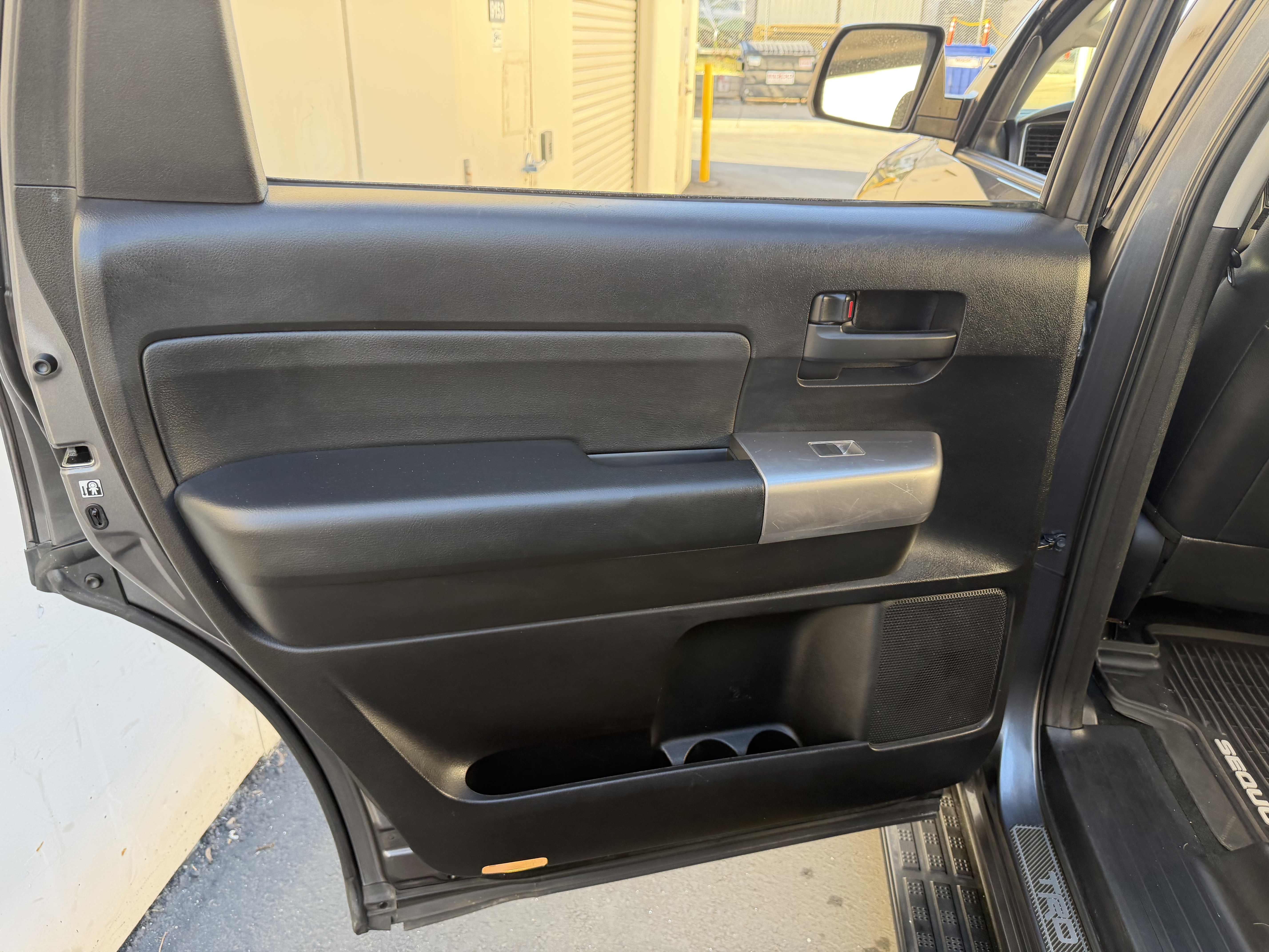 Used 2018 Toyota Sequoia TRD Sport AWD/4WD image 13