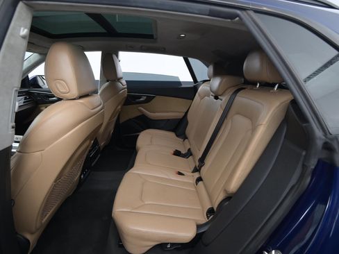 Used 2019 Audi Q8 Prestige image 40