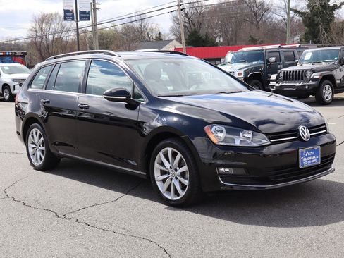 Used 2016 Volkswagen Golf SE image 10