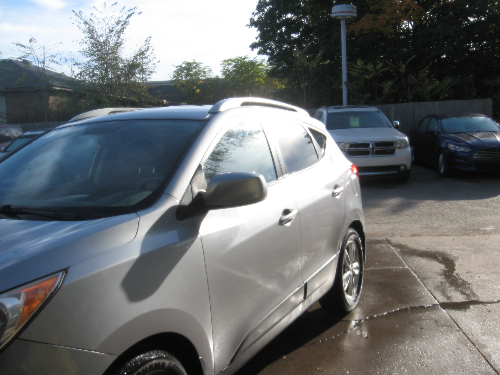 Used 2011 Hyundai Tucson SE FWD image 1