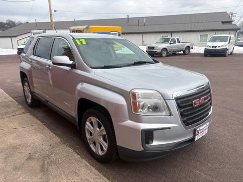 Used 2017 GMC Terrain SLE image 3