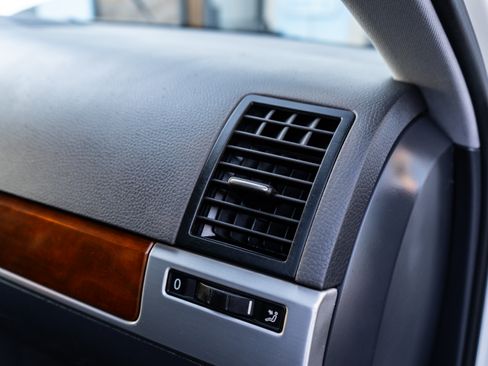 Used 2006 Volkswagen Touareg V10 TDI image 41