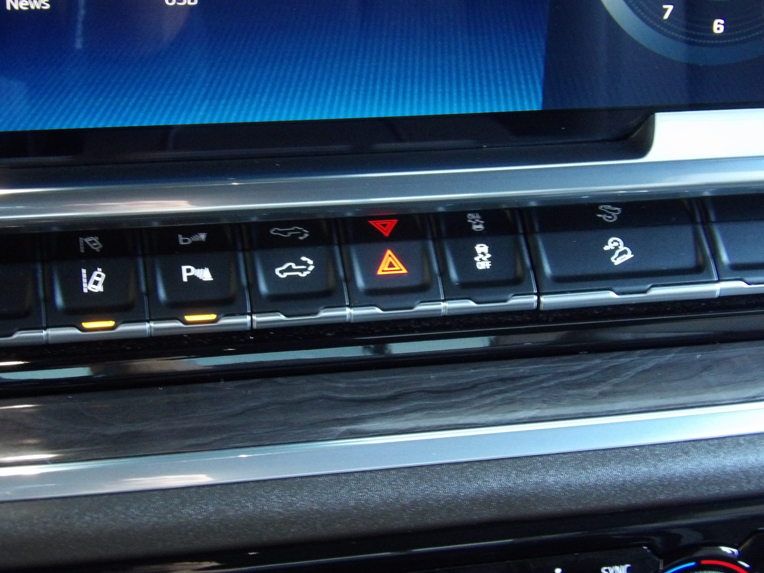 Used 2026 Chevrolet Silverado 2500 4x4 Crew Cab LTZ image 40