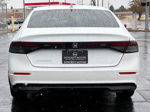 Used 2023 Honda Accord EX image 6