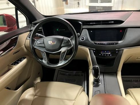 Used 2019 Cadillac XT5 Luxury image 24