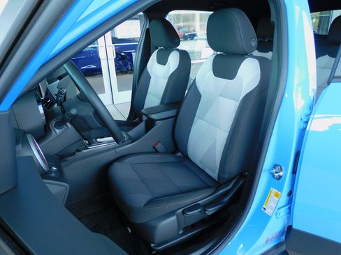 Used 2024 Chevrolet Trax RS image 15