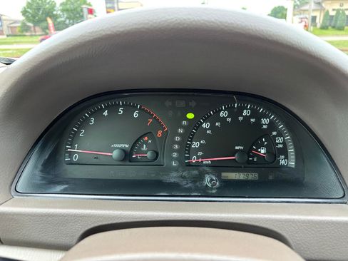 Used 2004 Toyota Camry V6 w/ XLE Premium Pkg FWD image 8