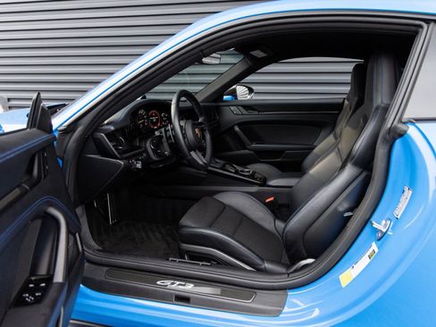 Certified 2022 Porsche 911 GT3 RWD image 23