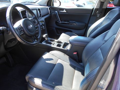 Used 2018 Kia Sportage EX AWD/4WD image 9