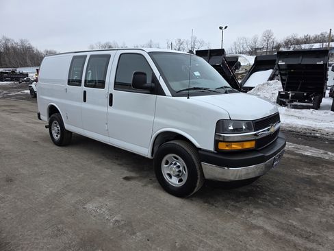 Used 2023 Chevrolet Express 2500 image 1