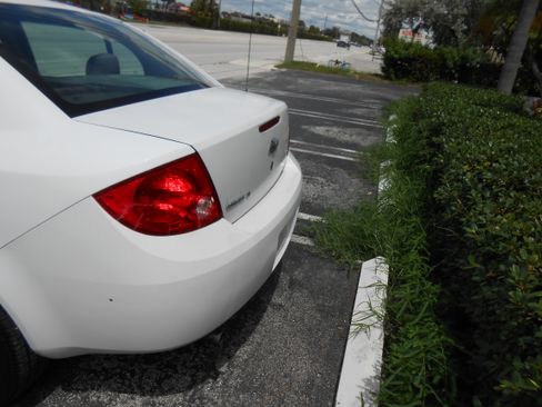 Used 2009 Chevrolet Cobalt LT image 4