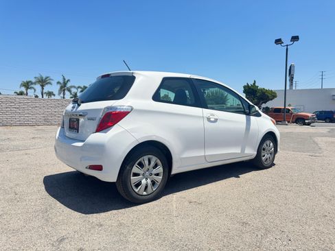 Used 2013 Toyota Yaris 2-Door Hatchback FWD image 9