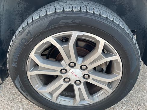 Used 2016 GMC Acadia SLT image 12