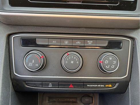 Used 2021 Volkswagen Atlas S image 25