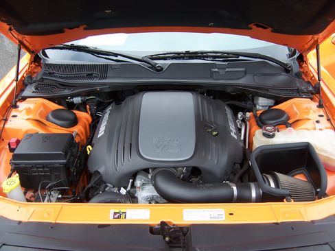 Used 2014 Dodge Challenger R/T Plus image 8