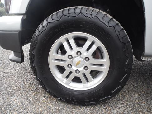 Used 2012 Chevrolet Colorado LT image 17