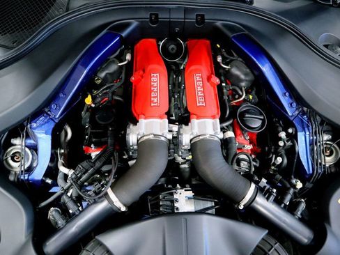 Used 2020 Ferrari Portofino image 37