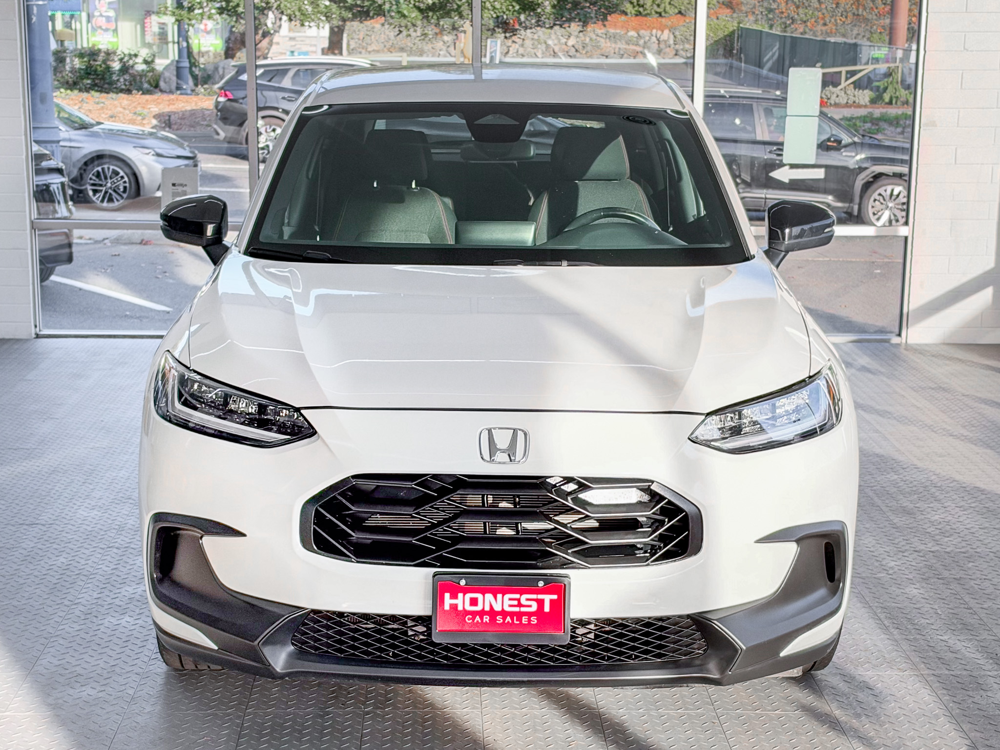 Used 2024 Honda HR-V AWD Sport image 2