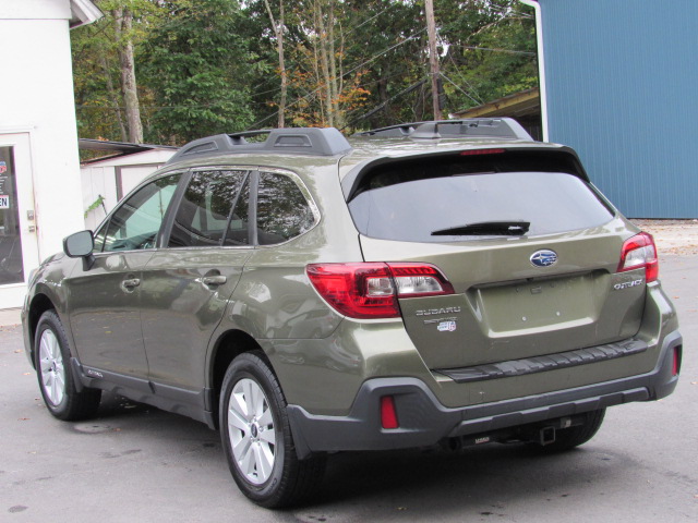 Used 2018 Subaru Outback 2.5i Premium AWD/4WD image 7